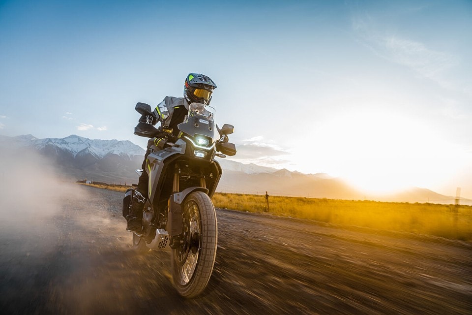 CFMOTO 450MT: senza confini  +VIDEO+